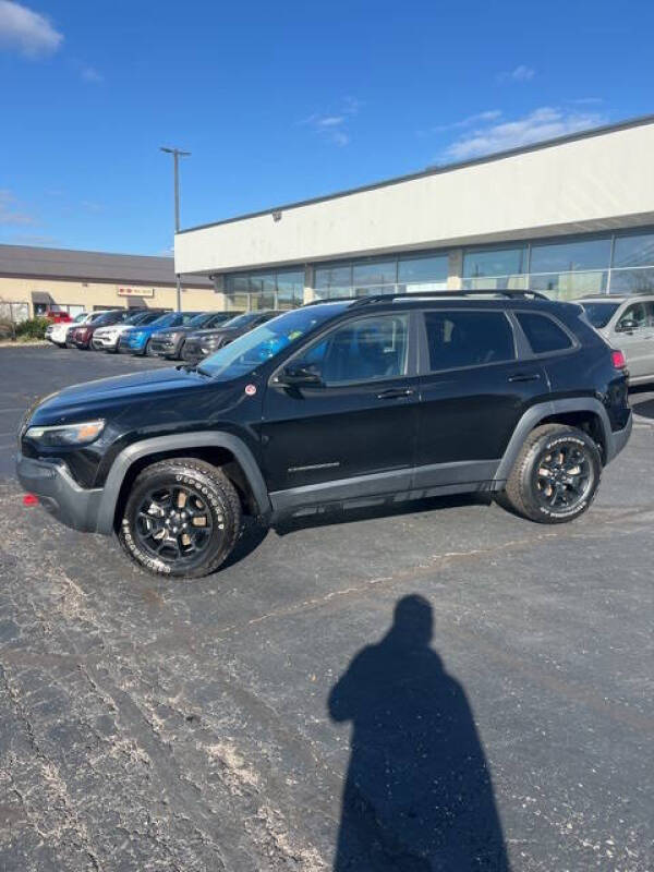 Used 2022 Jeep Cherokee Trailhawk with VIN 1C4PJMBX1ND514825 for sale in Bellefontaine, OH