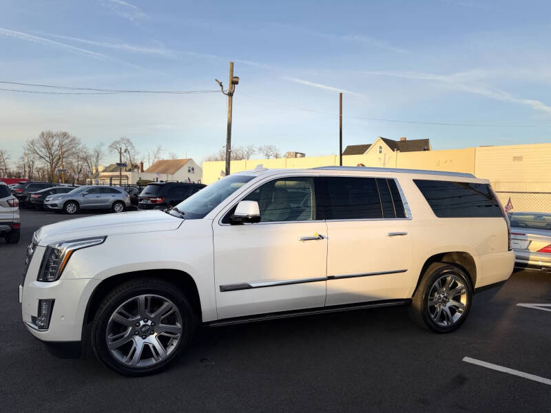 2017 Cadillac Escalade ESV Premium Luxury