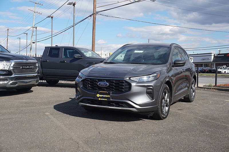 2023 Ford Escape ST-Line's photo