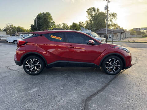 2022 Toyota C-HR XLE