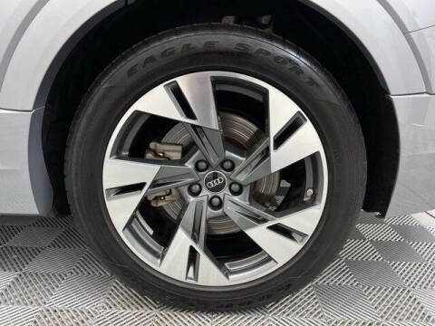 2022 Audi e-tron quattro Premium