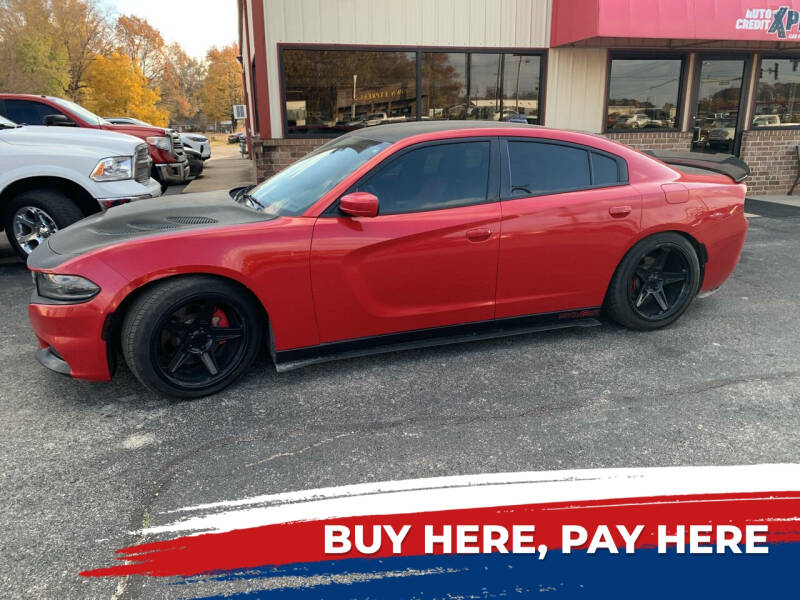 2015 Dodge Charger SXT's photo