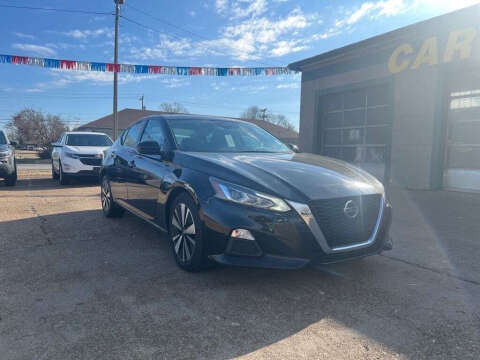 2022 Nissan Altima for sale at CAR-MART in Union City TN