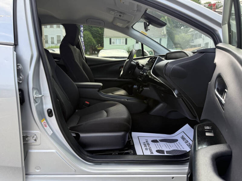 2020 Toyota Prius LE