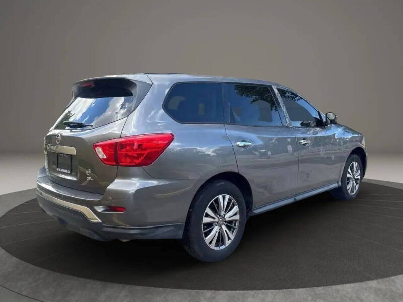 2020 Nissan Pathfinder SL