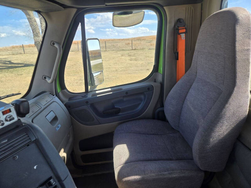 2016 Freightliner Cascadia