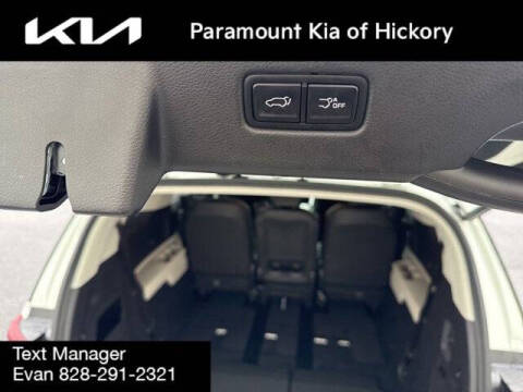 2024 Kia Carnival EX