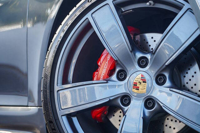 2025 Porsche 718 Cayman S