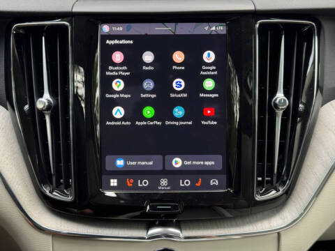 2025 Volvo XC60 T8 Plus Dark Theme