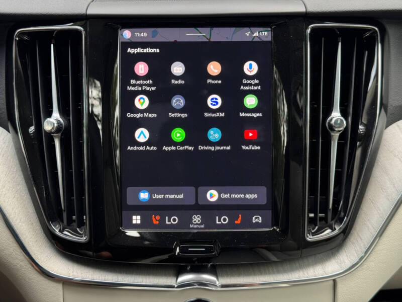 2025 Volvo XC60 T8 Plus Dark Theme