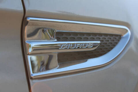 2017 Ford Taurus SEL