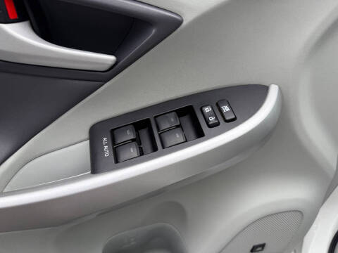 2010 Toyota Prius III