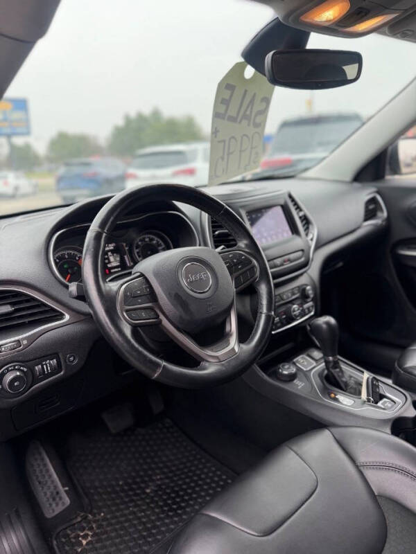 2019 Jeep Cherokee Latitude Plus