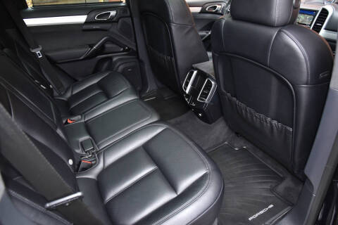 2016 Porsche Cayenne GTS