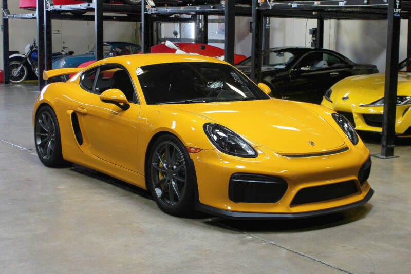 2016 Porsche Cayman GT4