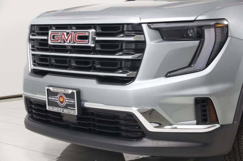 2025 GMC Acadia Elevation