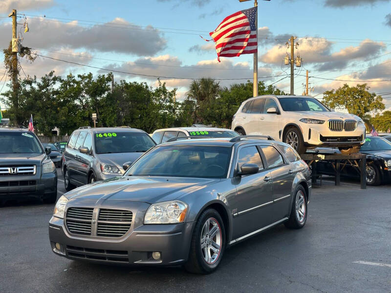 2005 Dodge Magnum for sale at KD's Auto Sales in Pompano Beach FL