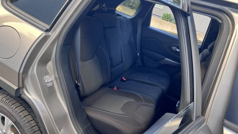 2021 Jeep Cherokee Latitude