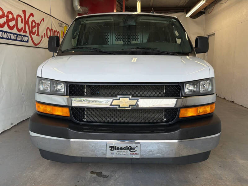 2023 Chevrolet Express 2500