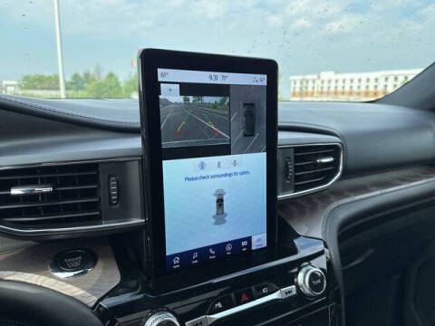 2023 Ford Explorer Platinum