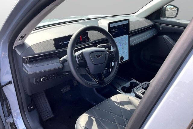 2025 Ford Mustang Mach-E Select