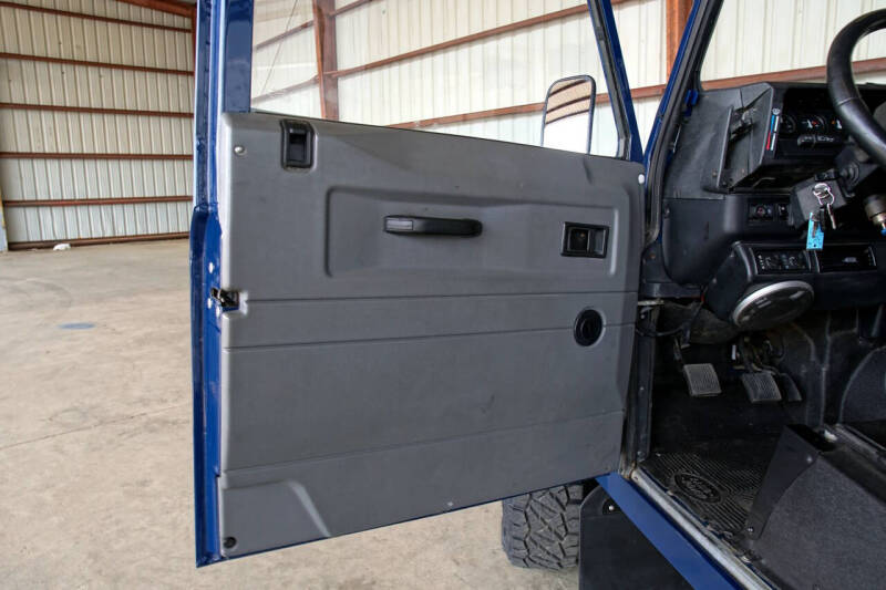 2000 Land Rover Defender