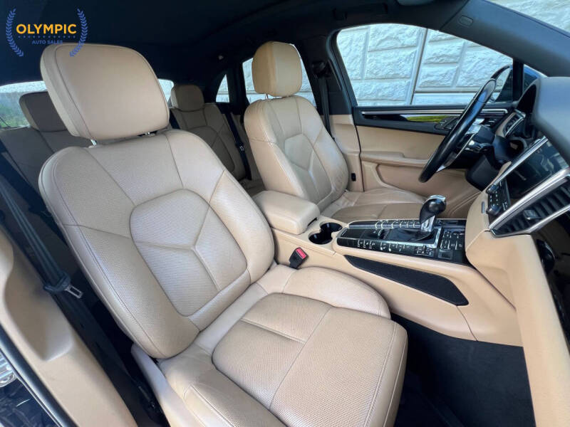 2017 Porsche Macan