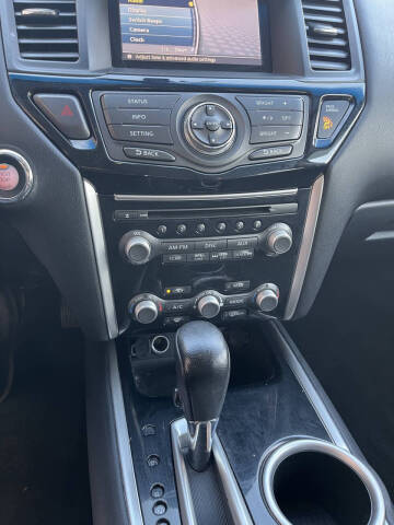 2015 Nissan Pathfinder SV