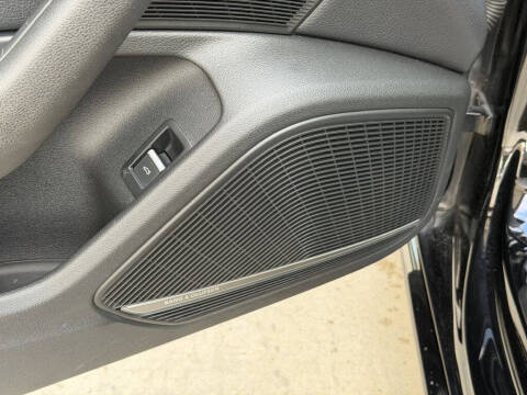 2017 Audi A4 2.0T quattro Premium Plus