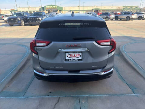 2024 GMC Terrain SLT