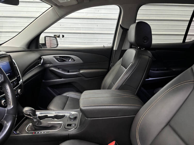 2021 Chevrolet Traverse LT Leather