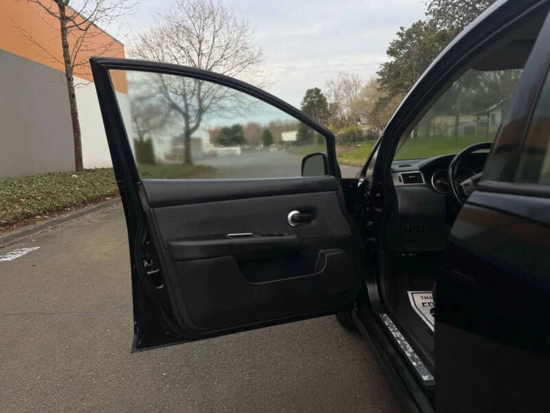 2008 Nissan Versa 1.8 S