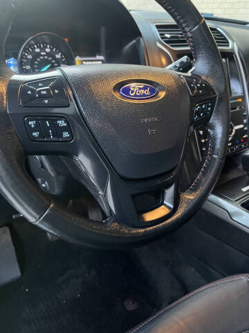 2017 Ford Explorer Sport