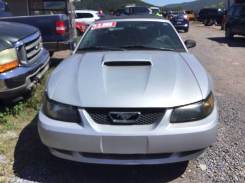 2004 Ford Mustang Deluxe