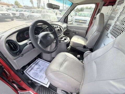 2002 Ford E-Series E-350 SD