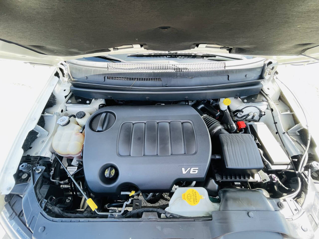 White 2019 Dodge Journey GT GT 4dr SUV 24