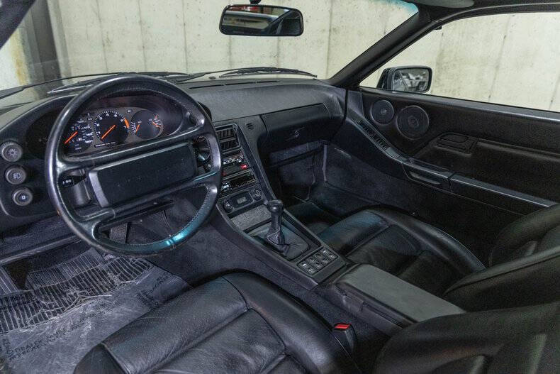 1987 Porsche 928 S4