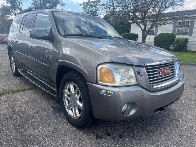 2006 GMC Envoy XL for sale at Paramount Motors in Taylor MI