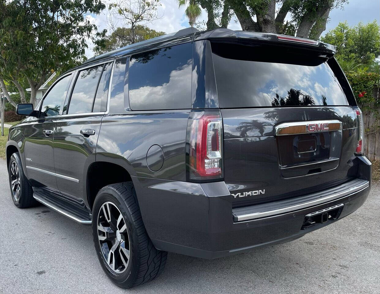 2016 GMC Yukon  - $27,985