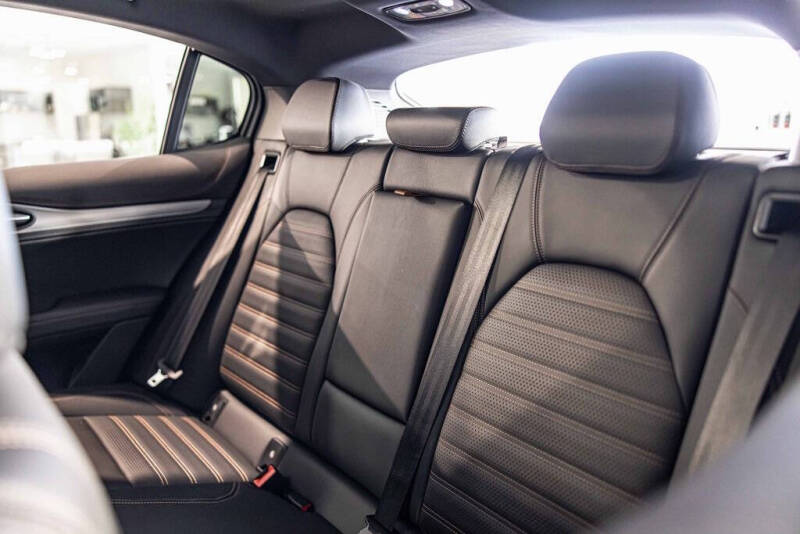 2025 Alfa Romeo Stelvio