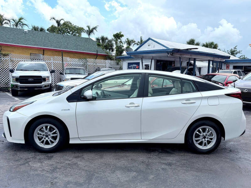 2020 Toyota Prius LE