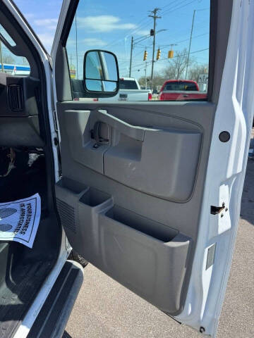 2017 GMC Savana 2500