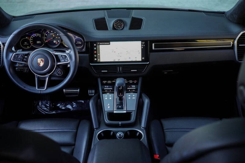 2022 Porsche Cayenne GTS