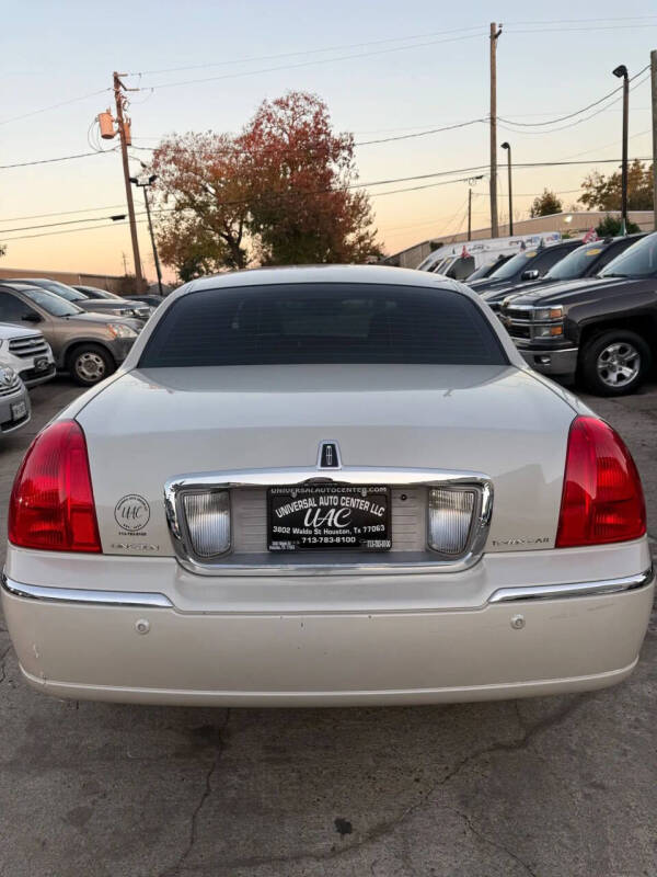 2004 Lincoln Town Car Ultimate