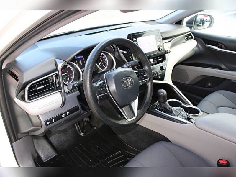 2023 Toyota Camry Hybrid LE