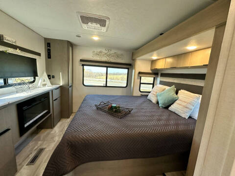 2024 Dutchmen Kodiak 2921FKDS