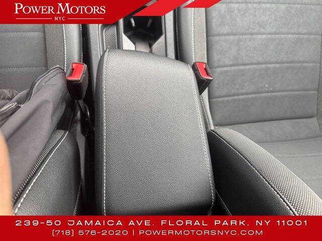 2023 Volkswagen Taos SE 4Motion