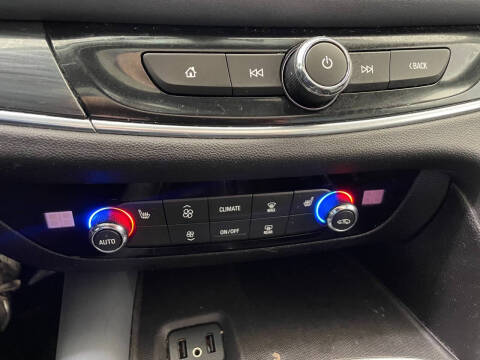 2019 Buick Enclave Essence