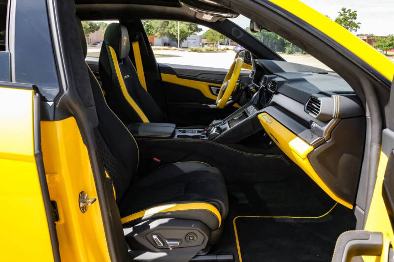 2024 Lamborghini Urus S