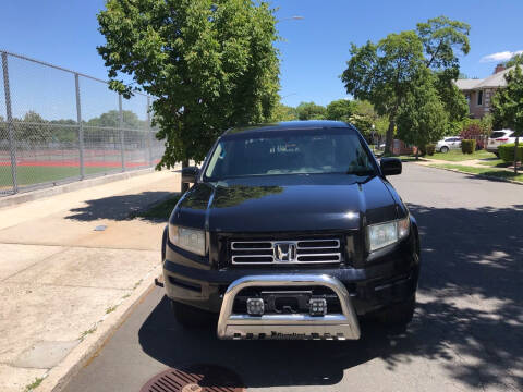 2006 Honda Ridgeline for sale at D Majestic Auto Group Inc in Ozone Park NY